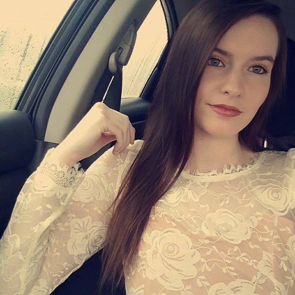 Meet your Posher, Makayla - Picture 1 of 1